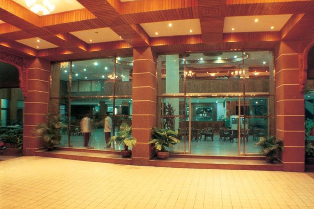 Yuzana Hotel Yangon Dış mekan fotoğraf