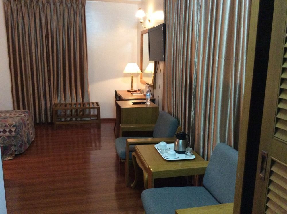 Yuzana Hotel Yangon Dış mekan fotoğraf