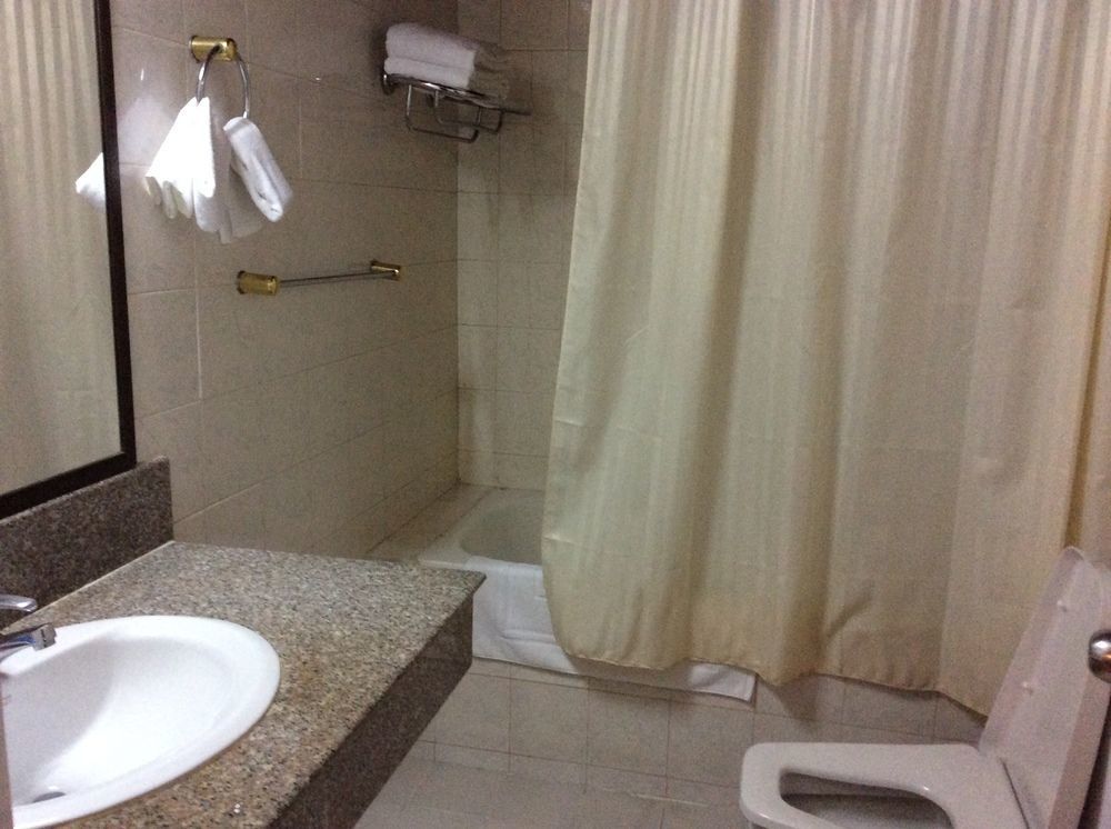 Yuzana Hotel Yangon Dış mekan fotoğraf
